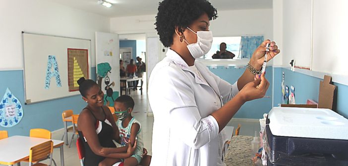 Secretaria Municipal da Saúde segue com vacinação contra Covid-19 e gripe em Salvador nesta quarta (31)