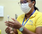Vacinação contra a dengue segue nesta quarta-feira (24) em Salvador